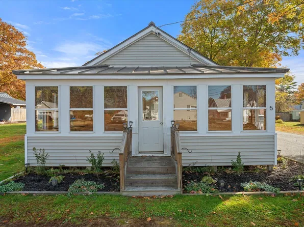 5 Summer Street, Madison, ME 04950