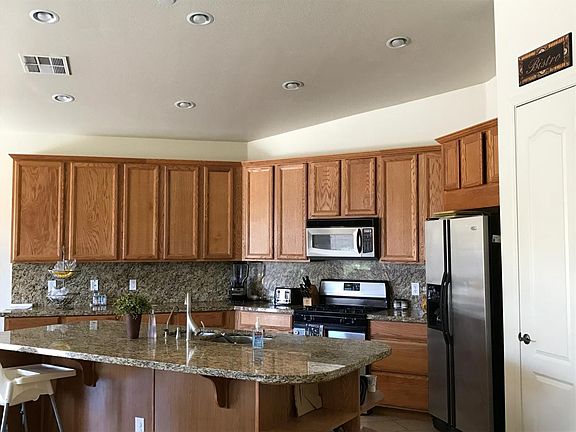 4th image of 2293 E Dogwood Dr