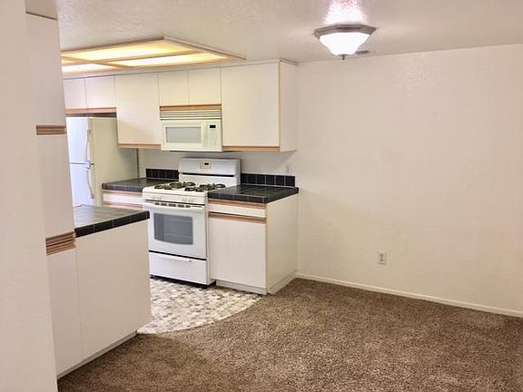 4th image of 4742 Seminole Dr APT 1