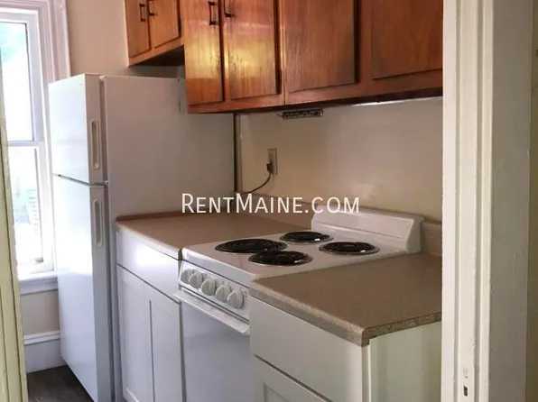 117 Jackson St #2, Bangor, ME 04401