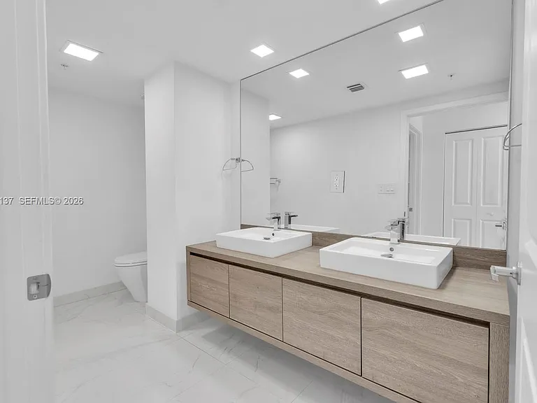 400 Sunny Isles Blvd #1903 — Photo 32