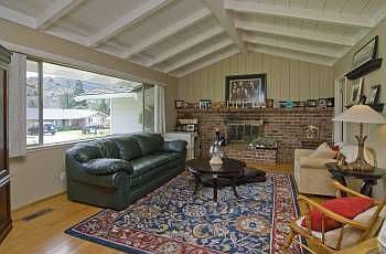 2nd image of 136 Walford Dr