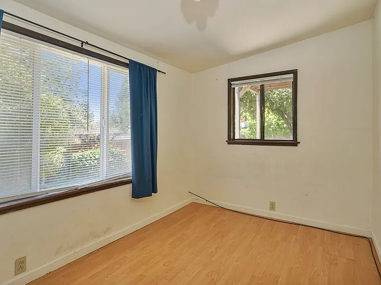 2704 Virginia St 1/2-4 — Photo 9