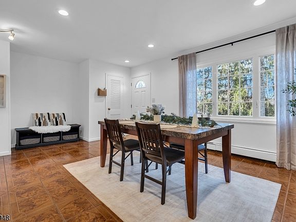 3rd image of 37 Schmitt Road
