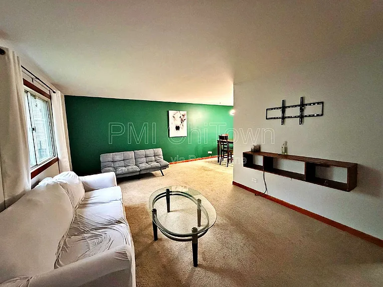 800 W Beechtree Ln — Photo 4