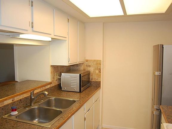 5th image of 6025 Sunwood Pl