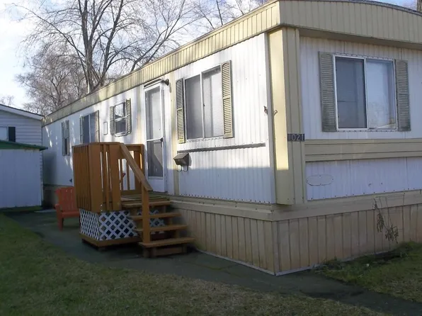 1021 Marie Ln #101, Madison Heights, MI 48071