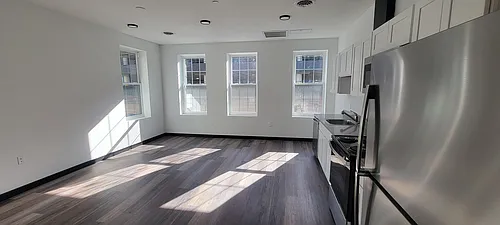 121 Penn Ave Photo 1