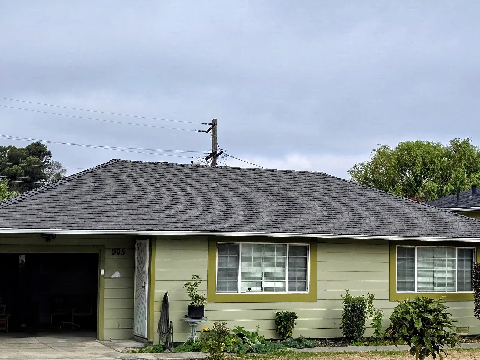 2 bed, 884 sqft, $2,600 — Photo 1