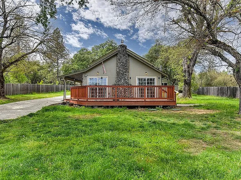 4524 Salmon Falls Rd — Photo 2