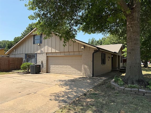 4th image of 13220 E 38th St