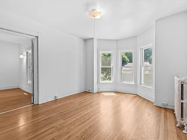 21 Hyde St #2 — Photo 3