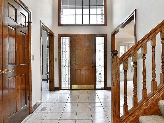 3rd image of 9422 Timberbank Cir