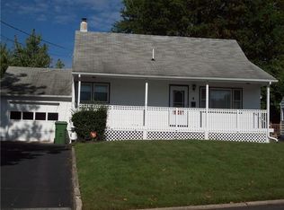 4 Vincent St, Parlin, NJ 08859