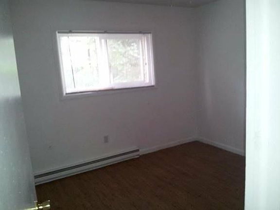 2nd image of 1106 Lutz Ave