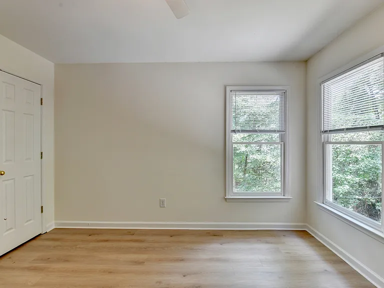 873 Red Rock Ct — Photo 32