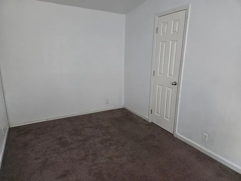 21100 State St #114 — Photo 7