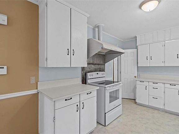 5th image of 1429 Forest Dale Dr