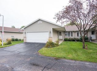 2114 Vivian Ln NW, Rochester, MN 55901