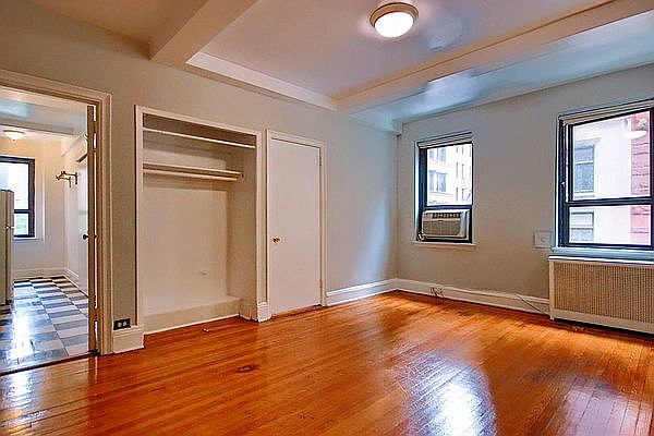 1st image of 11 Waverly Pl APT 3C