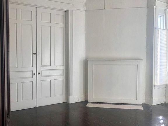 5th image of 2631 Victory Pkwy #1