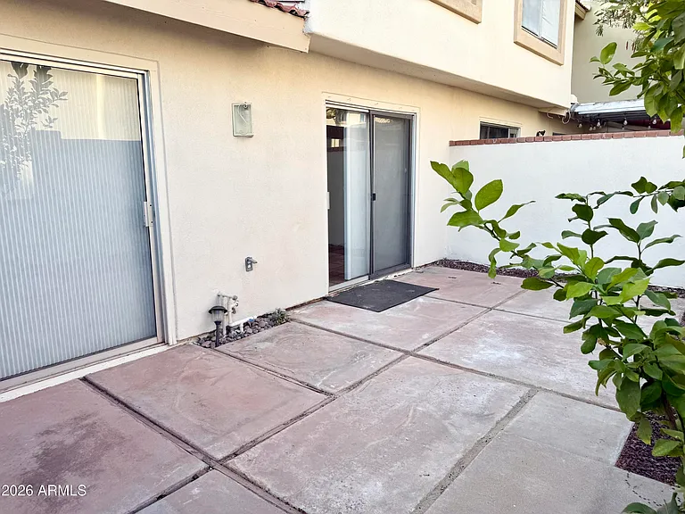 5631 N 79th St #4 — Photo 35