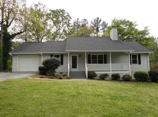 202 Holly Ave, Greenwood, SC 29649