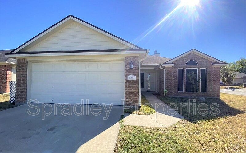 1st image of 1019 Westbury