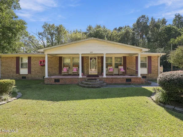 409 E Railroad Street, Robersonville, NC 27871
