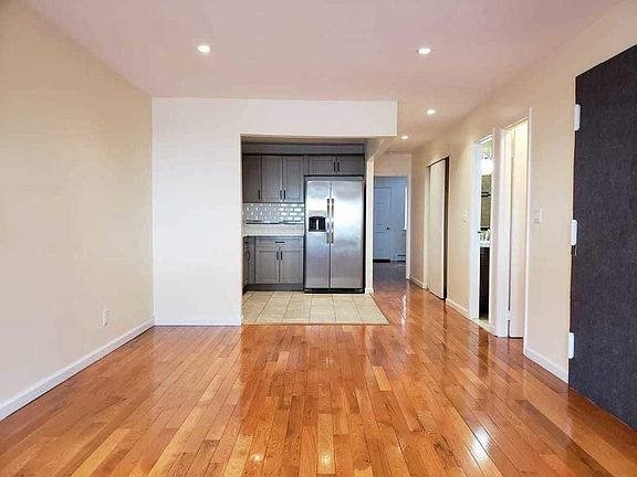 4th image of 14 McKibbin Ct #1