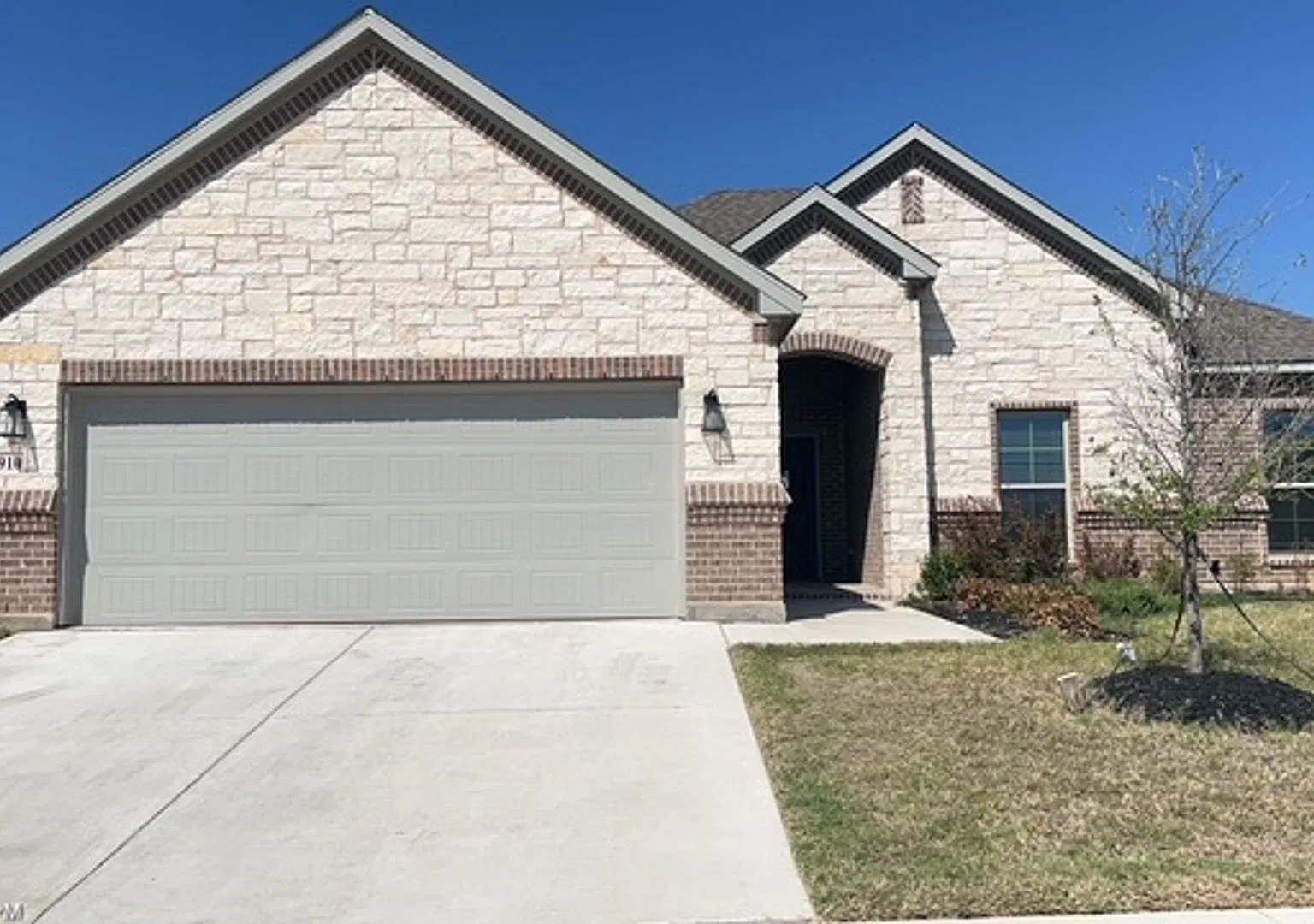 1910 Lake Tahoe Lane Cleburne,76033 — Photo 1