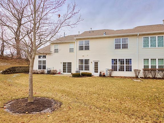3rd image of 106 Terra Vista Ct