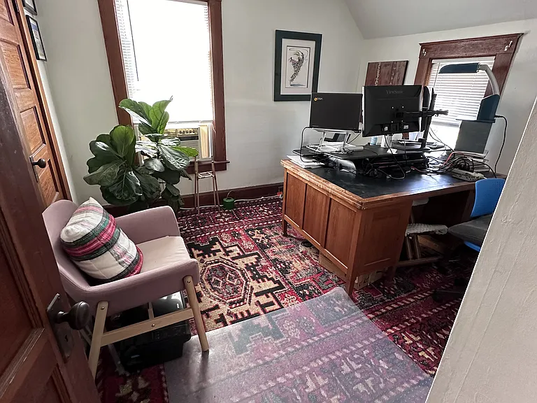 132 N Main St — Photo 11