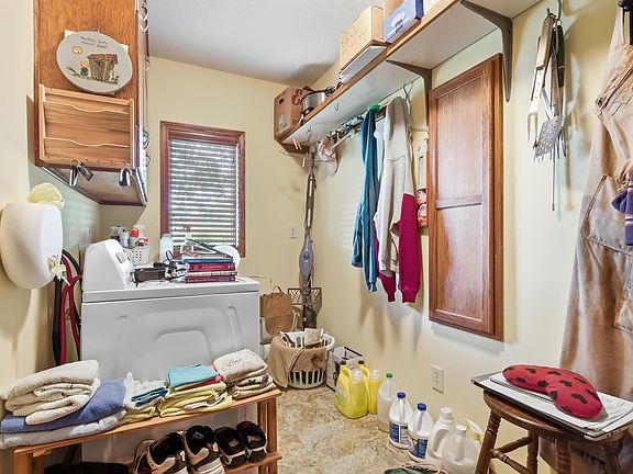 33rd image of 11761 Lake Rd