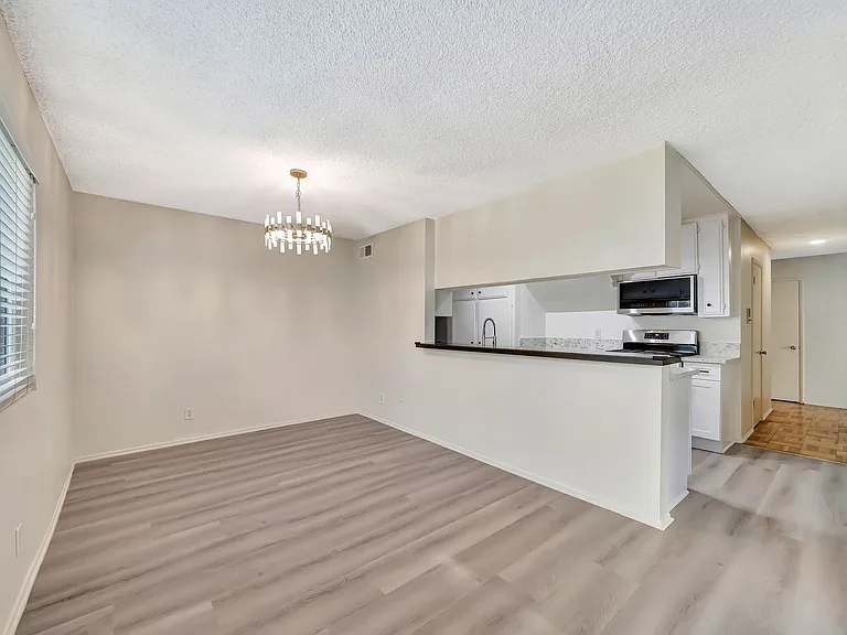 10634 Holman Ave #3-2 — Photo 15
