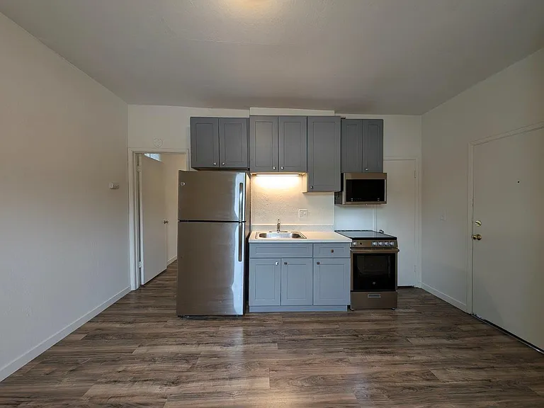 2109 Kala Bagai Way — Photo 11
