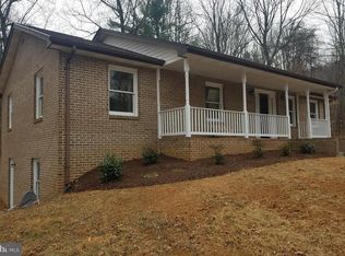771 Shangri La Rd, Bentonville, VA 22610