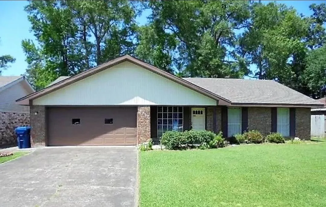 3 bed, 1800 sqft, $1,550 — Photo 2
