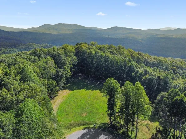 50 Big Valley Dr, Morganton, GA 30560