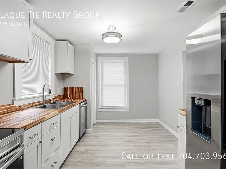 2225 Tate St — Photo 11