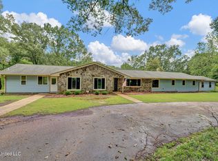 1085 W Commerce St, Hernando, MS 38632