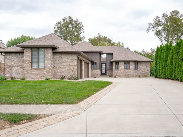8737 Chateaugay Dr, Indianapolis, IN 46217