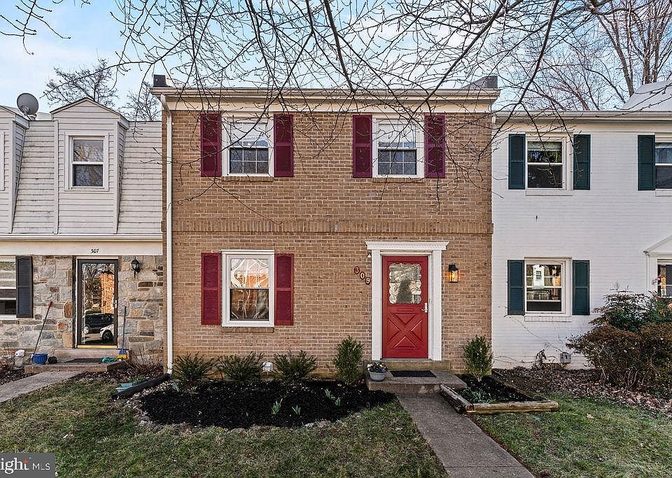 1st image of 309 Rock Spring Dr SW