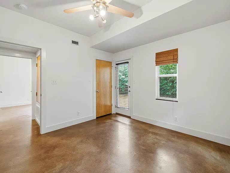 2214 Iva Ln #B — Photo 26