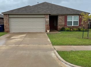 9705 Glover River Dr, Yukon, OK 73099