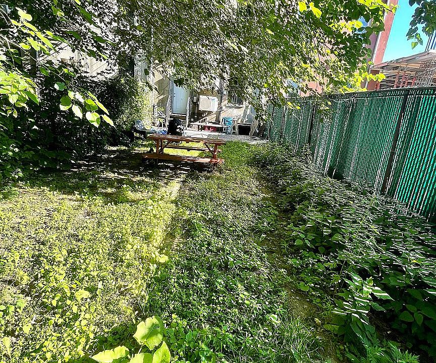 1st image of 21A Somers St #1