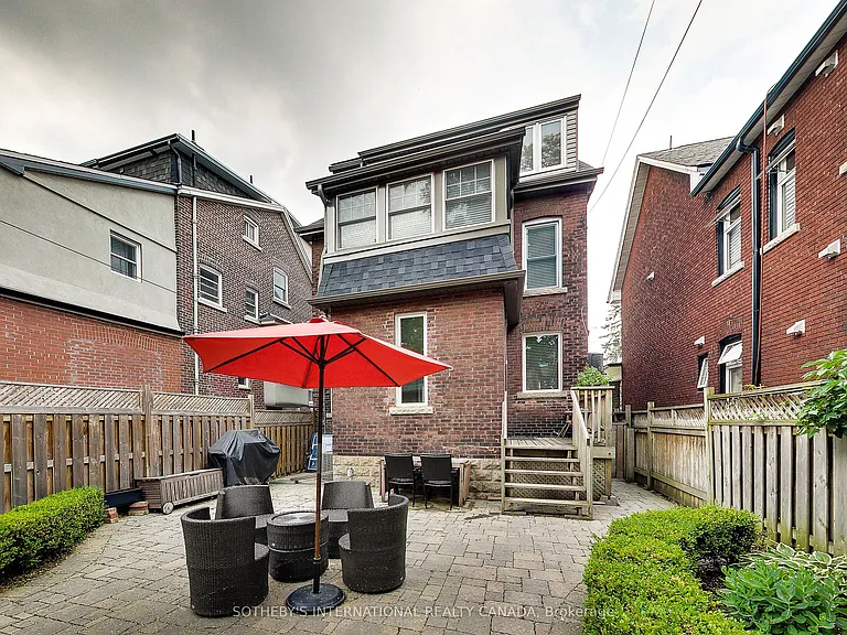 114 Westmount Ave — Photo 26