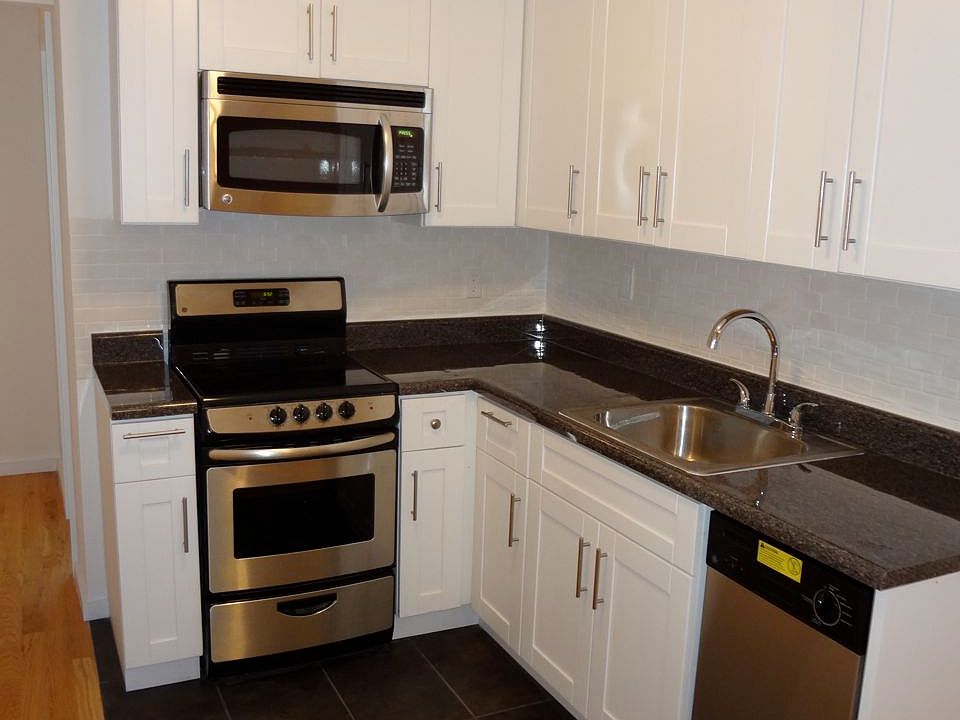 1st image of 125 E 7th St Frnt 2