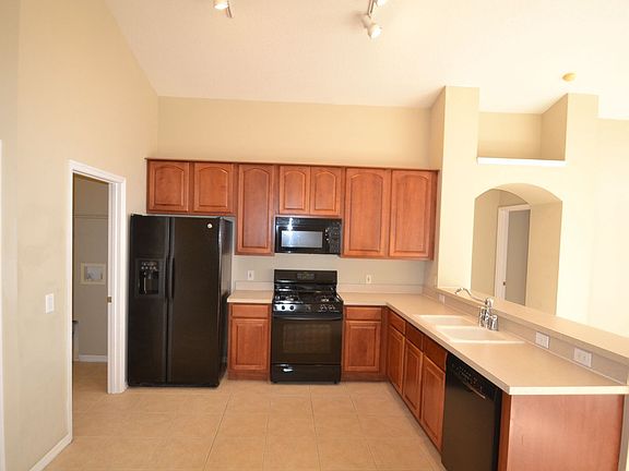 5th image of 6711 Waterton Dr