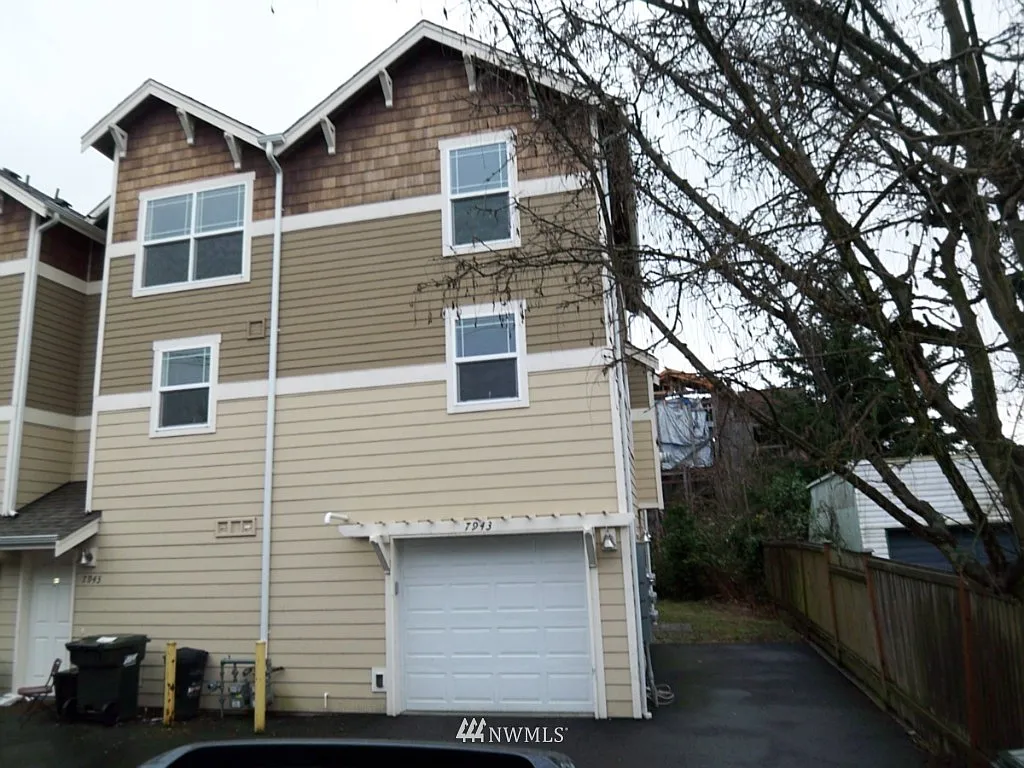 7943 A 9th Avenue SW photo 1